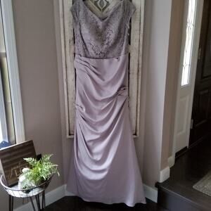 La Femme Champagne Beige Embroidered Jersey Ruched Mermaid Gown 18 NWT